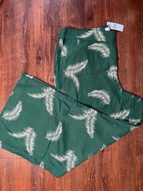 LOFT Spring Summer Green Wide Leg Palm-Print Pull-On Bottoms